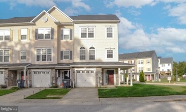 Building Photo - 45571 Catalina Ln