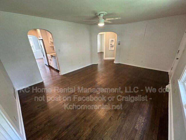 Building Photo - 6101 Fontana St