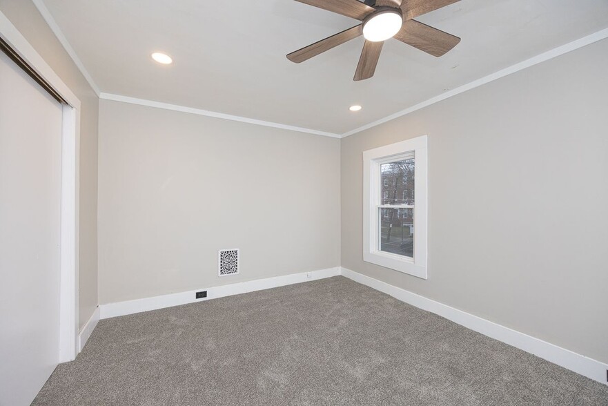 Building Photo - 225 Jefferson Ave