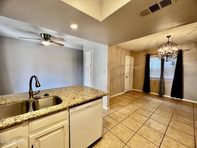 Building Photo - 7228 E Buena Terra Way