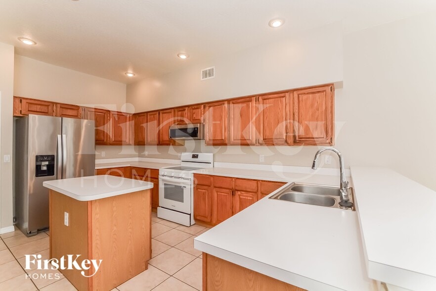 Building Photo - 308 Forrest Crest Ct