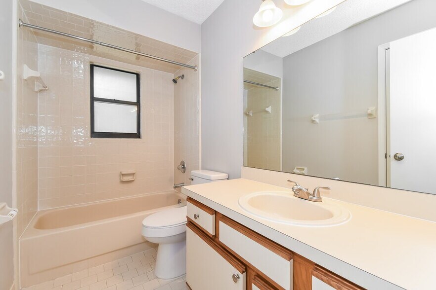 Building Photo - 2098 Allison Ct