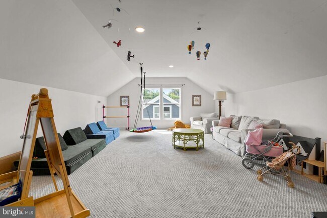 Building Photo - 2854 Fairmont St