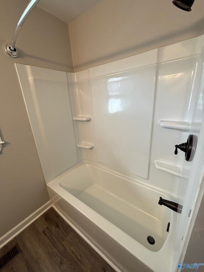 Building Photo - 2803 Hester Ln NW