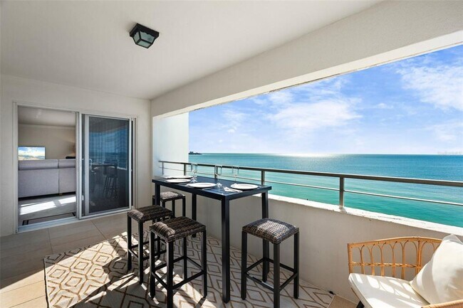 Building Photo - 1750 Benjamin Franklin Dr