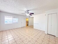 Building Photo - 416 N Roca