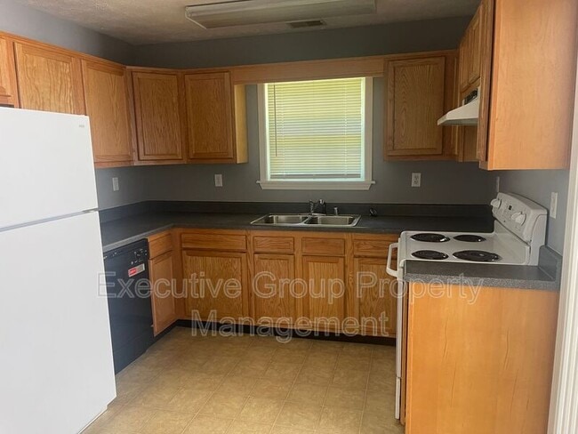 Building Photo - 115 Kenilworth Ct