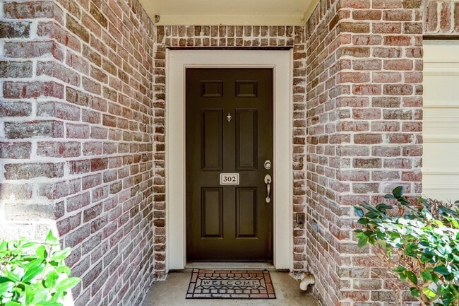 Building Photo - 3001 Murworth Dr