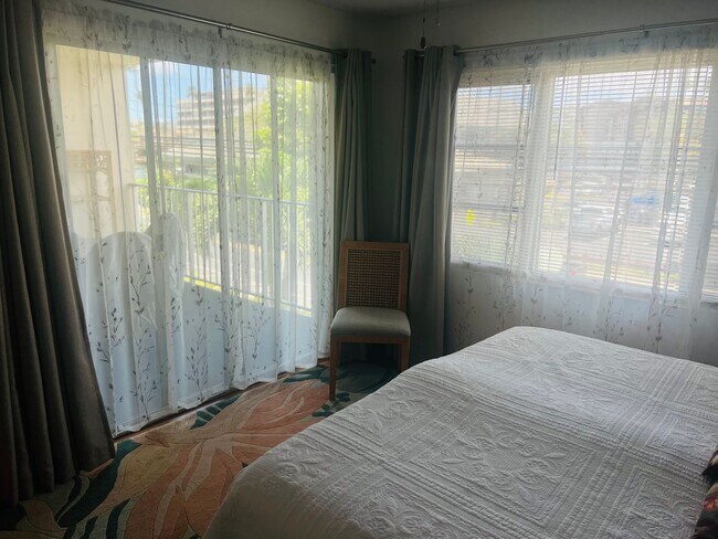 Building Photo - Charming 2-Bedroom, 2-Bath Condo at Royal ...