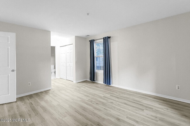 Building Photo - 502 Wedgewood Cir