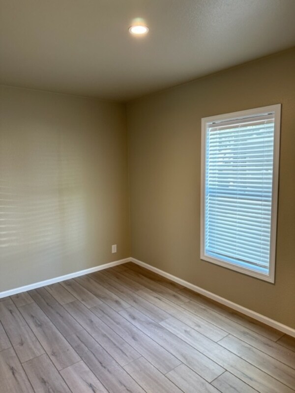 Building Photo - 7874 Old Redwood Hwy