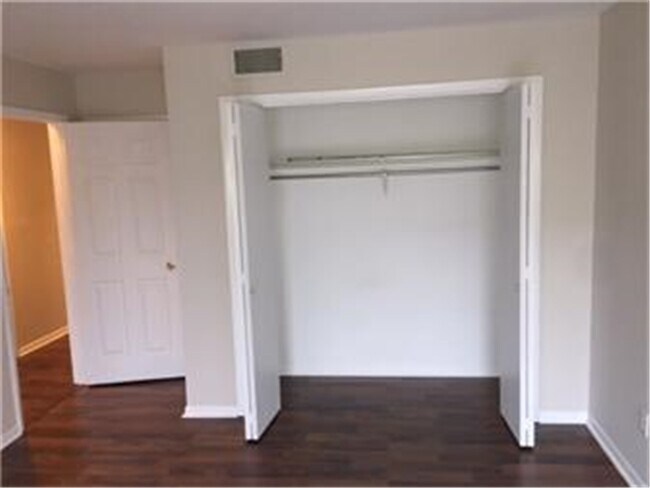 Building Photo - 1601 Delaware Ave