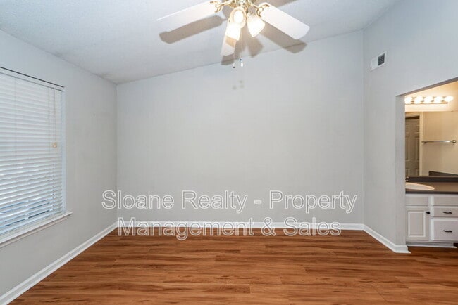 Building Photo - 1343 Pinnacle Ln