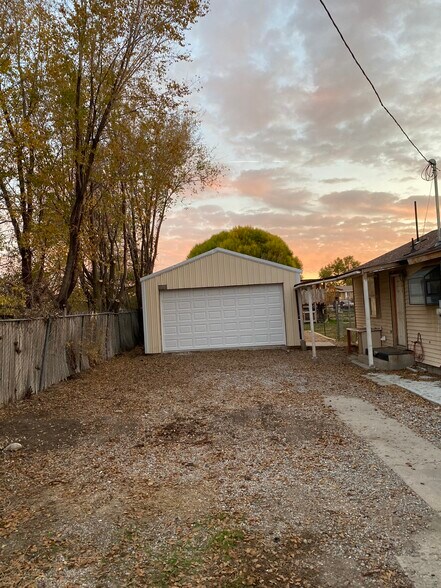 Building Photo - 1275 W 700 S