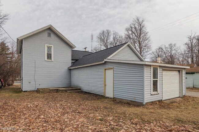 Building Photo - 3 br, 1 bath House - 114 Baker St