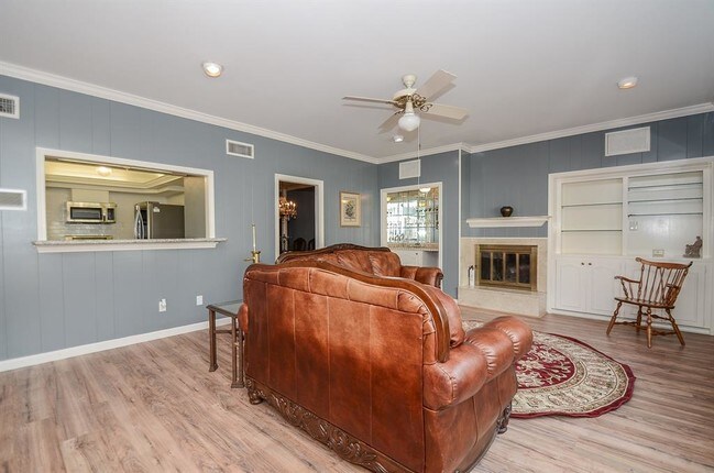 Building Photo - 8606 Oakford Dr