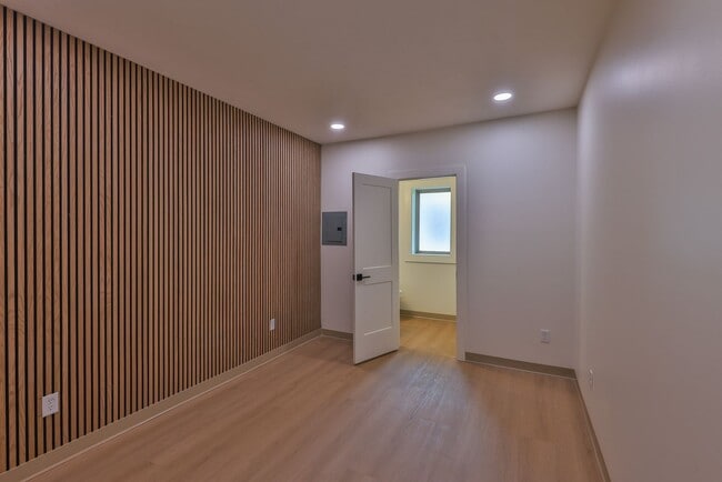 Building Photo - Modern Remodel with Designer Finishes | All Utilities Included