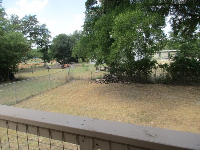 Building Photo - Charming Remodeled 2/1 Home