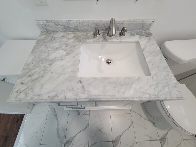 Building Photo - 7611 Seville Ave