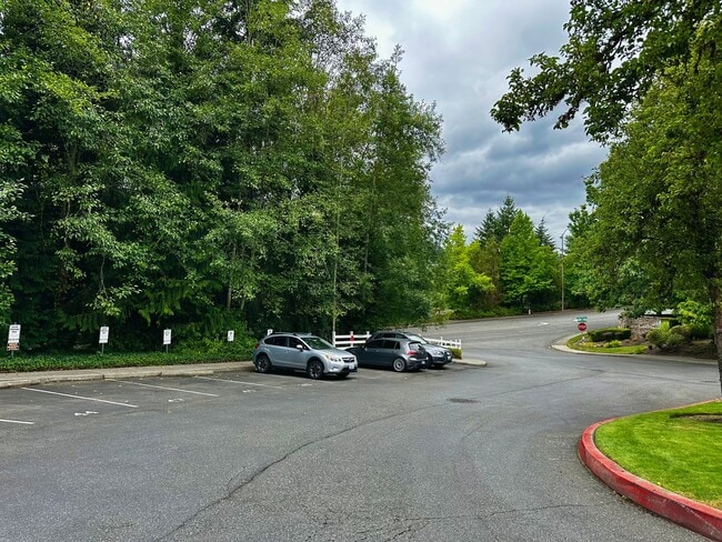 Building Photo - Beautiful 2BR|2BA with Washer and Dryer, T...