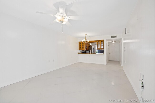 Building Photo - 1105 Bahama Bend