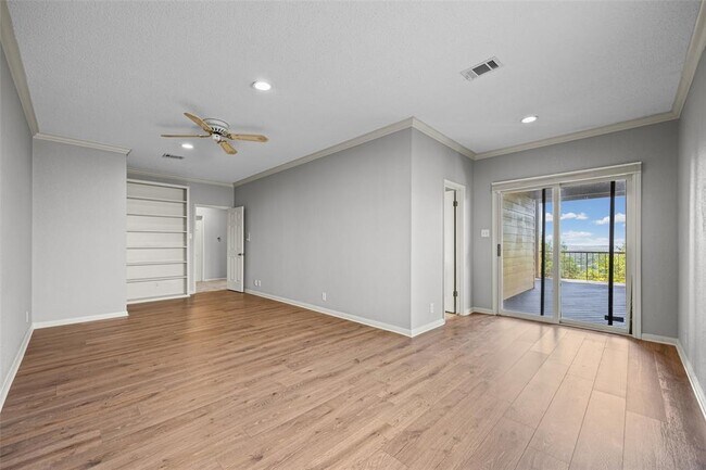 Building Photo - 114 Paragon Ct