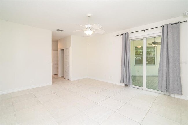 Building Photo - 3631 Roderigo Ave