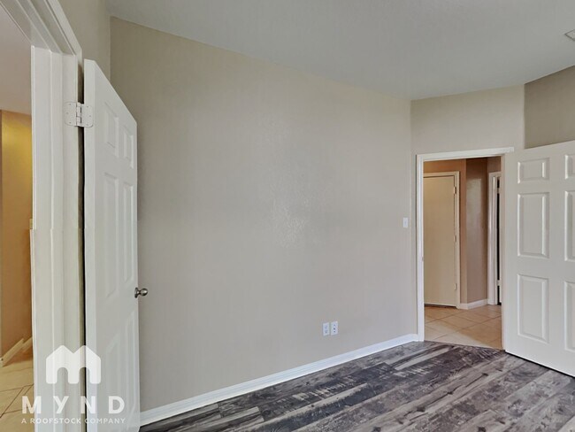 Building Photo - 2800 Single Trace Ct