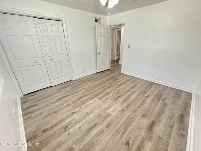 Building Photo - 5444 Los Santos Way