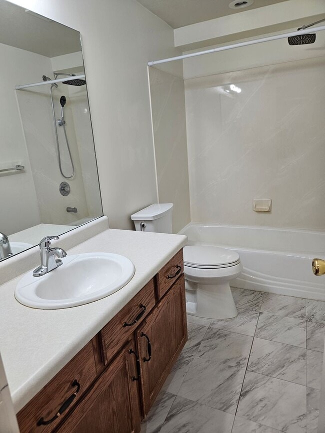 Building Photo - 4698 Colander Dr