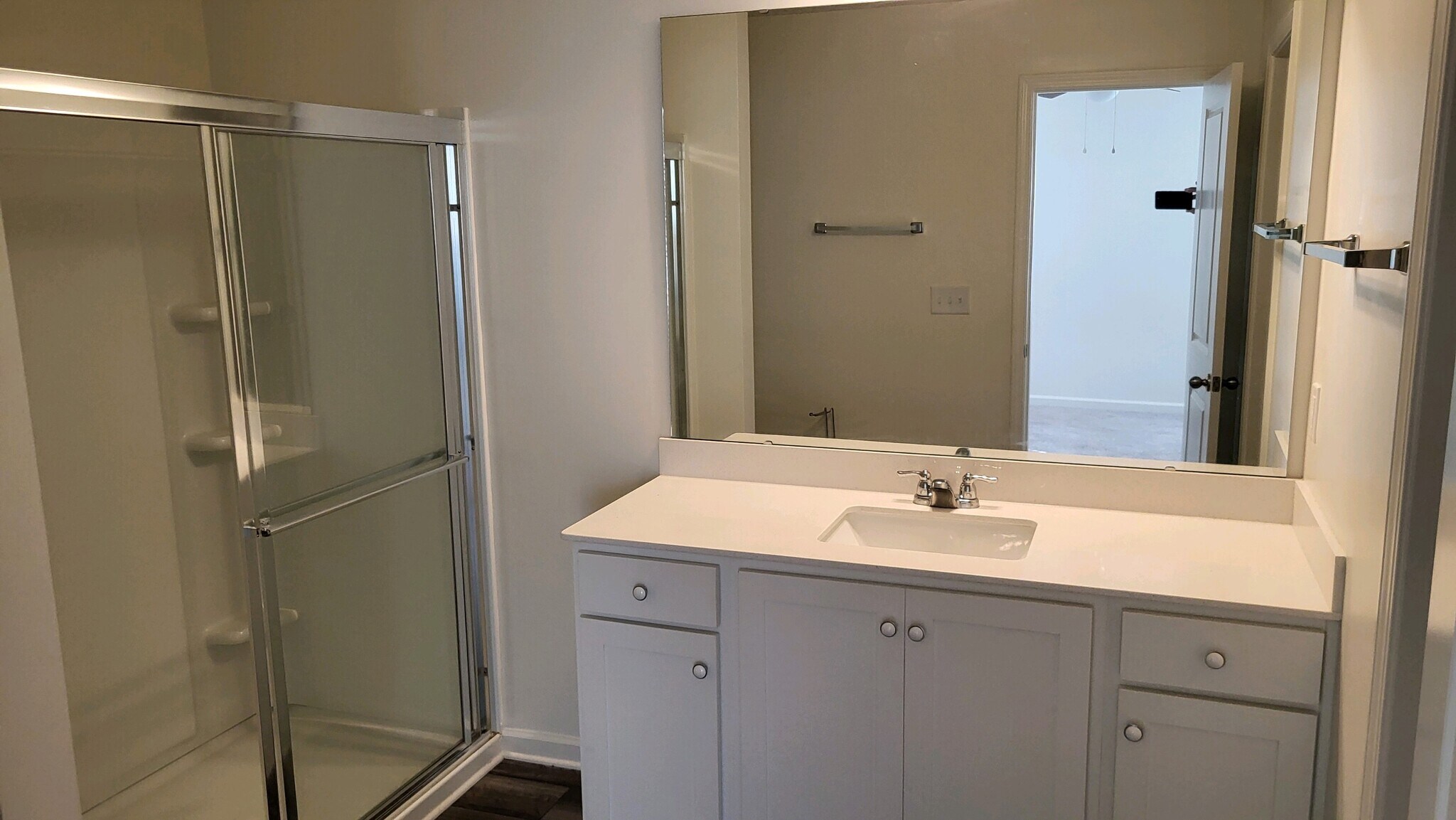 Master Bathroom - 3405 Walker Dr