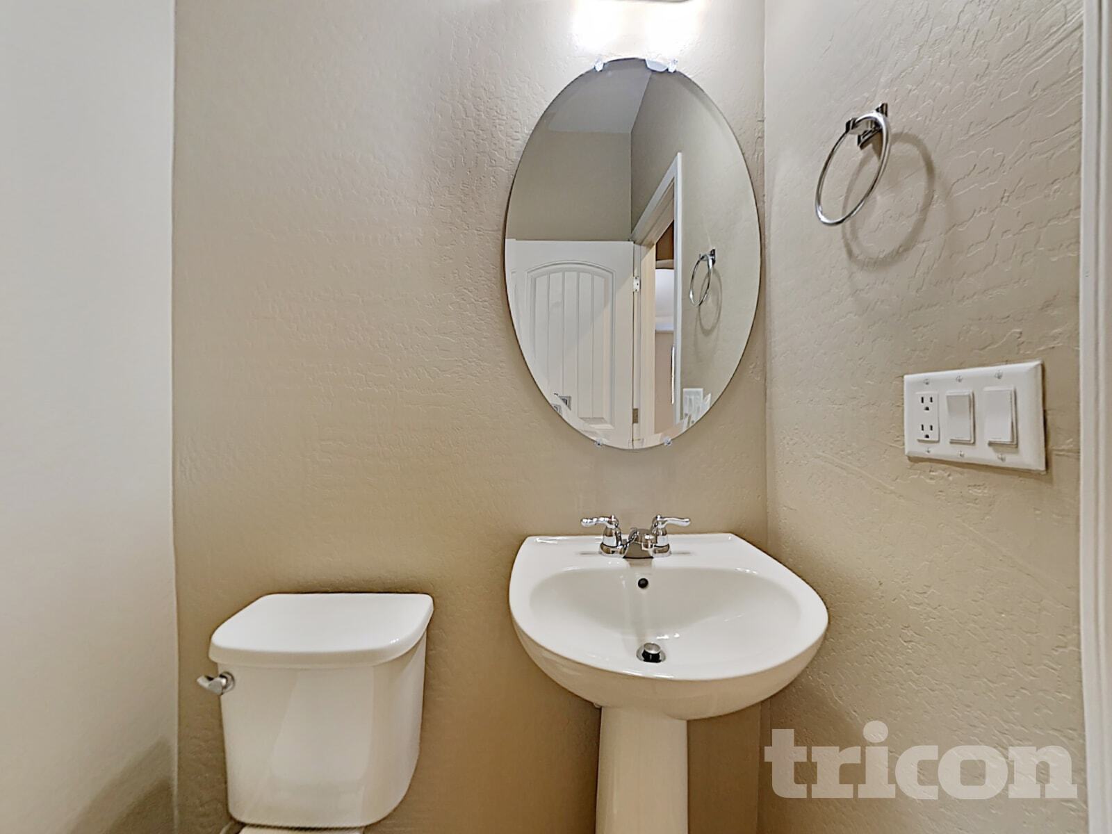 Building Photo - 12532 W Hummingbird Terrace