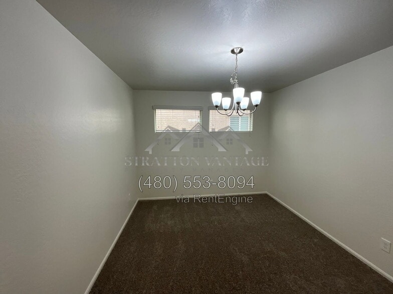 Building Photo - 6112 E Paradise Ln