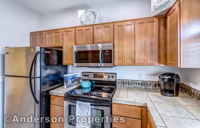 Building Photo - 7050 E Sunrise Dr