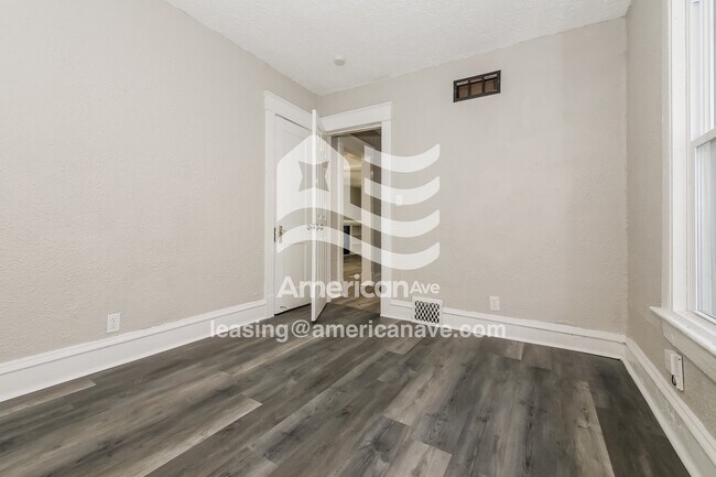 Building Photo - 1618 E 42nd St