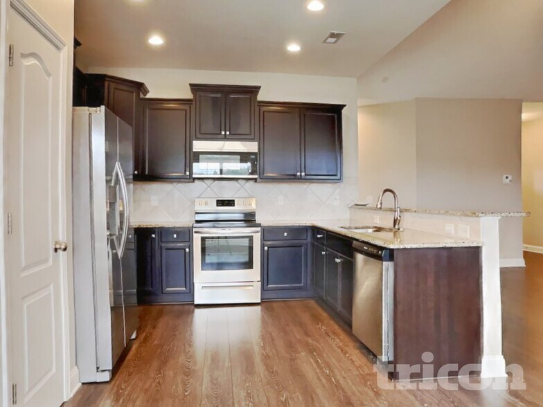 Building Photo - 25 Braddock Dr