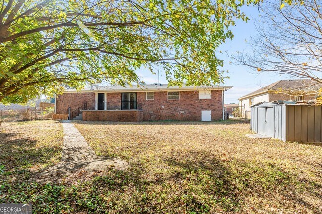 Building Photo - 4010 Emerald Lake Dr