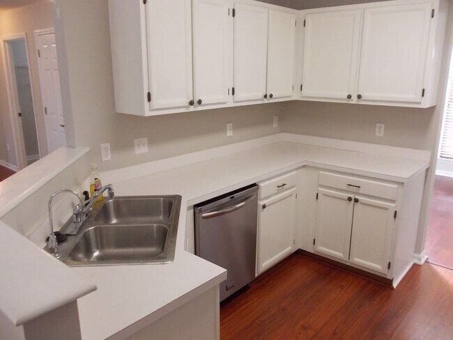 Building Photo - COMING SOON!!!  Great 3 Bed + Bonus 2 Story home in Weddington Woods