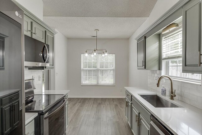 Building Photo - 2464 Laurelfield Dr