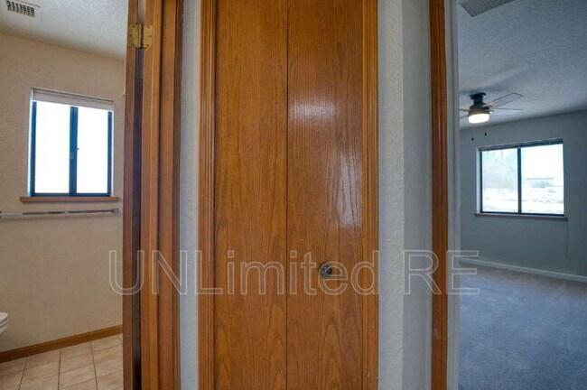 Building Photo - 2512 Cisco Dr S