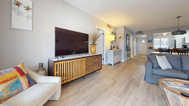 Building Photo - 1856 SW Palm City Rd