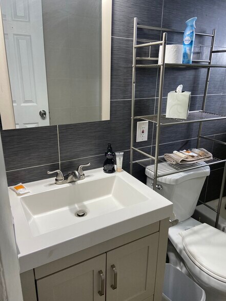 Bathroom - 1834 N 16th Ct