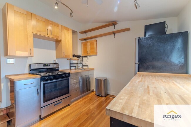 Building Photo - 1401 Cooksie St