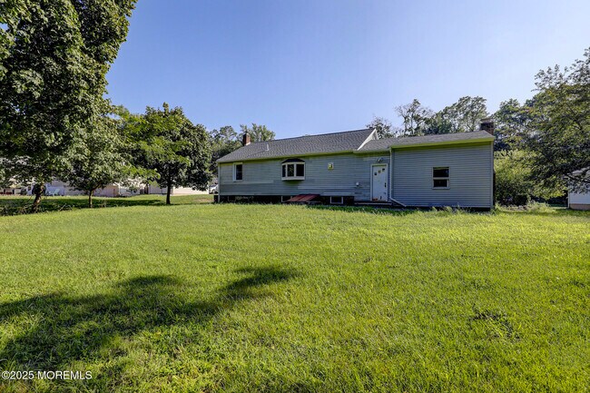 Building Photo - 146 Millhurst Rd