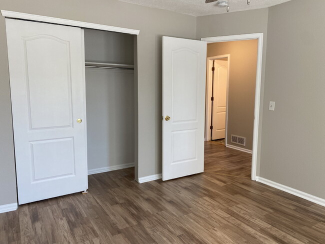 Building Photo - Highlands Ranch Home Available Now!