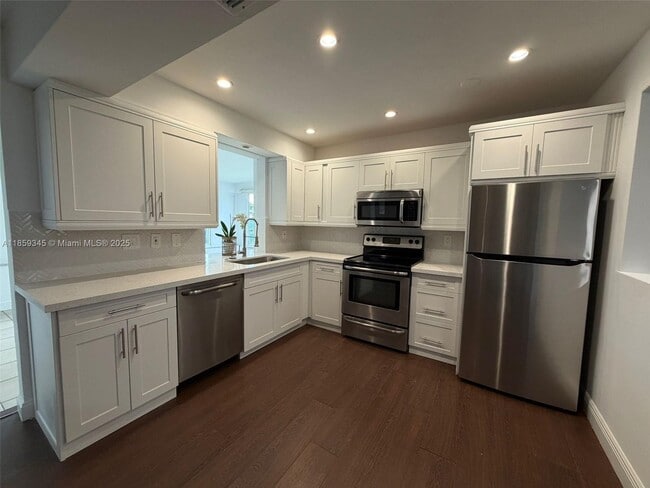 Building Photo - 4500 SW 42nd Terrace