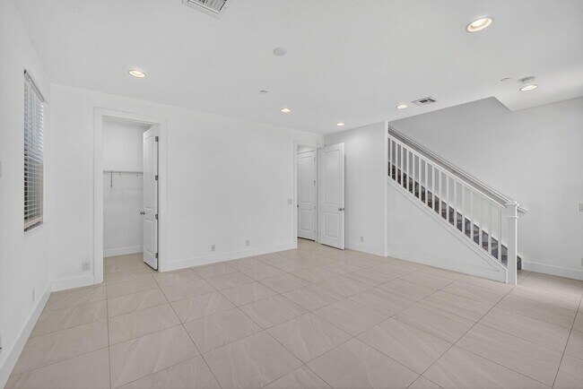 Building Photo - 8072 Hobbes Wy