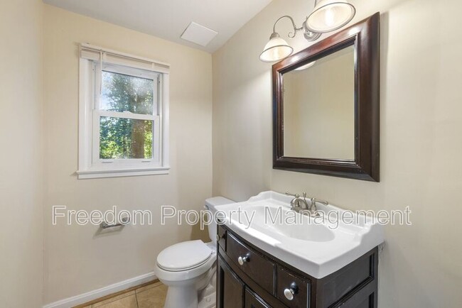 Building Photo - 14309 Fairmont Ct
