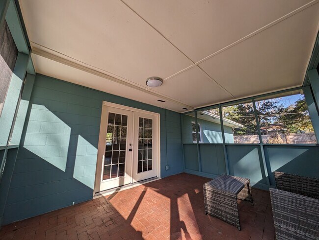 Building Photo - 531 NW 52nd Ter