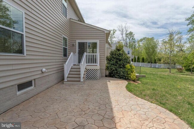 Building Photo - 12760 Manor Hall Ct